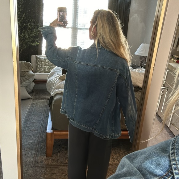 Free People Oversized Distressed Denim Jacket - 100% Cotton size M - Picture 7 of 7